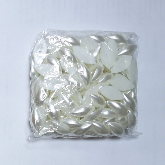 Стразы Жемчуг (ромбики половинки) 12*24мм 100 гр