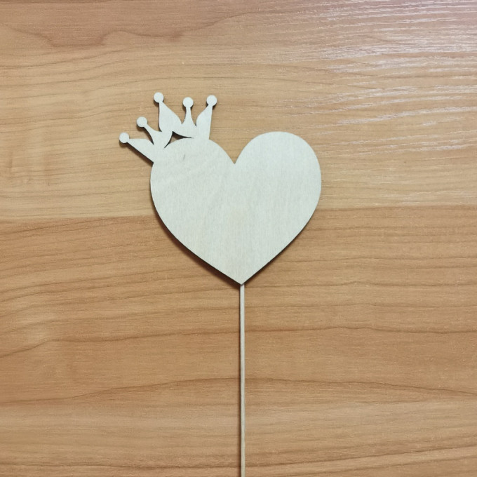 Топпер "Сердце с короной", не окраш.на палочке(шир.10см;выс.9,5см)
