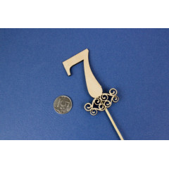 Топпер-цифра "7" с вензелем (шир.4,7см;выс.8,8см) фанера, неокраш., на палочке